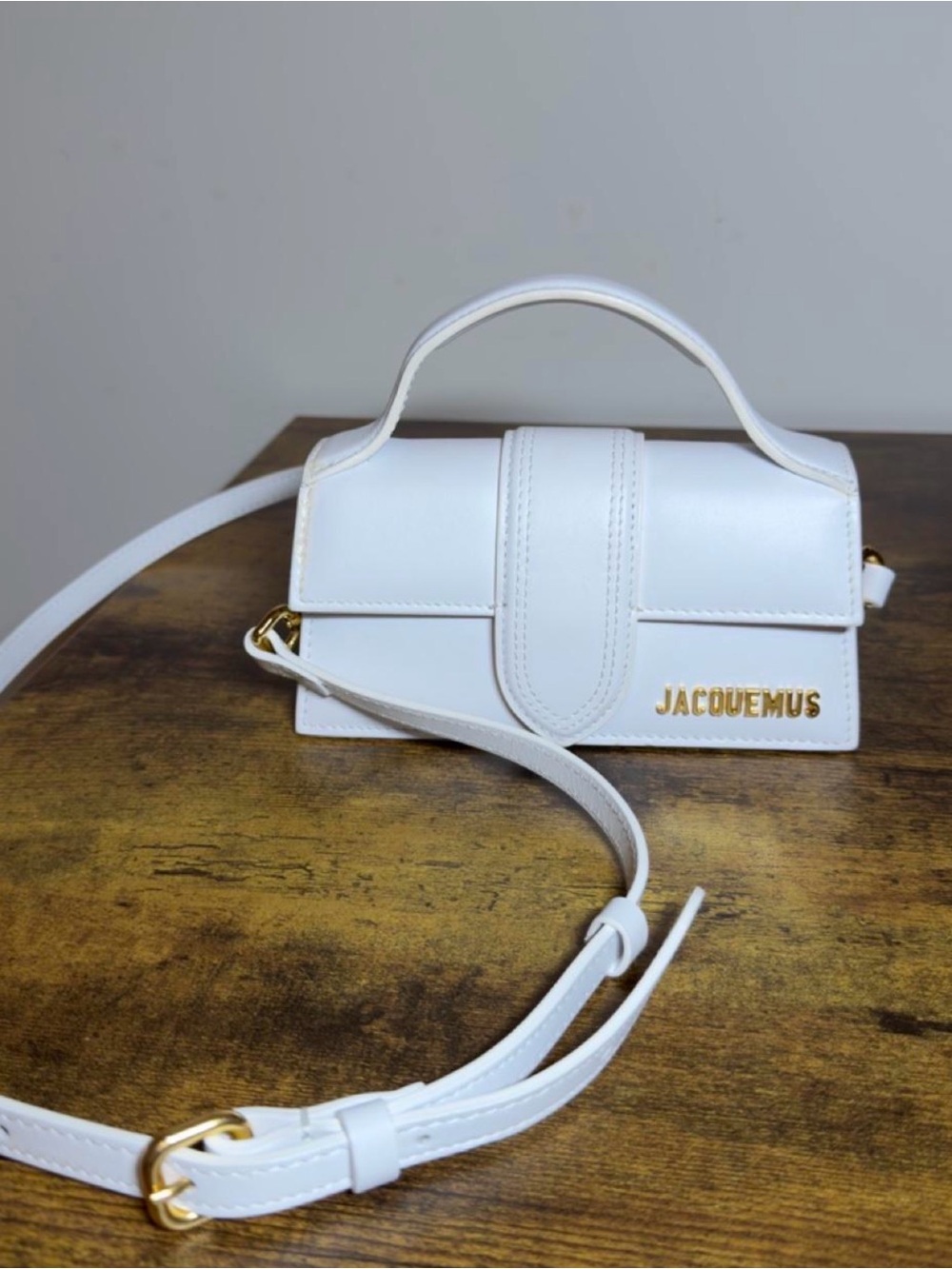 Jacquemus White Le Chiquito Mini Top-Handle Bag with Gold Logo in Excellent